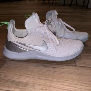 Nike Free TR 8 Low Top Sneaker 🔥 🔥